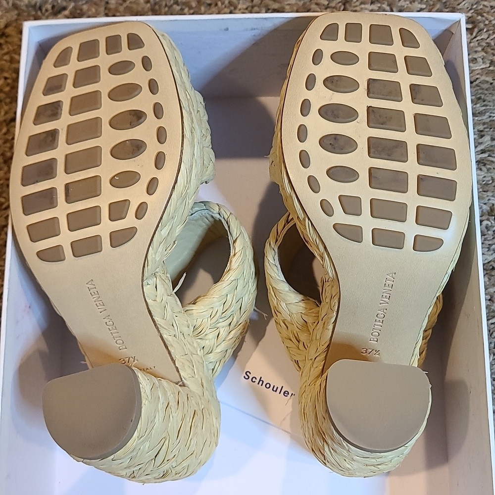 Bottega Veneta Trinity Weave Raffia Platform Sandals size 371/2 Retail $1550 New - Picture 6 of 7